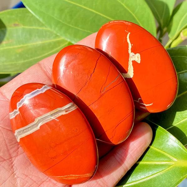 Wholesale Delicate Vigorous Natural Red Jasper Palm Stone