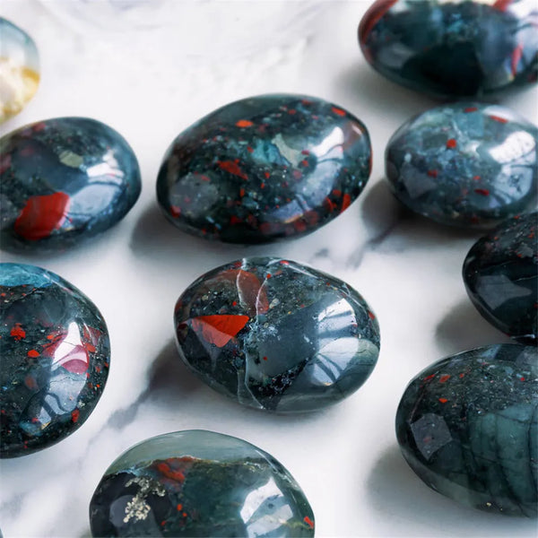 Wholesale Natural Crystal Healing Stones Folk Crafts African Bloodstone Crystal Quartz Palm Stone