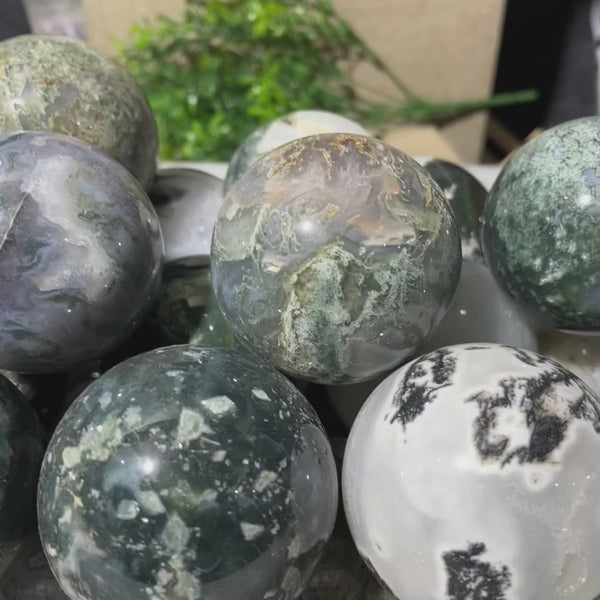 Natual moss agate sphere